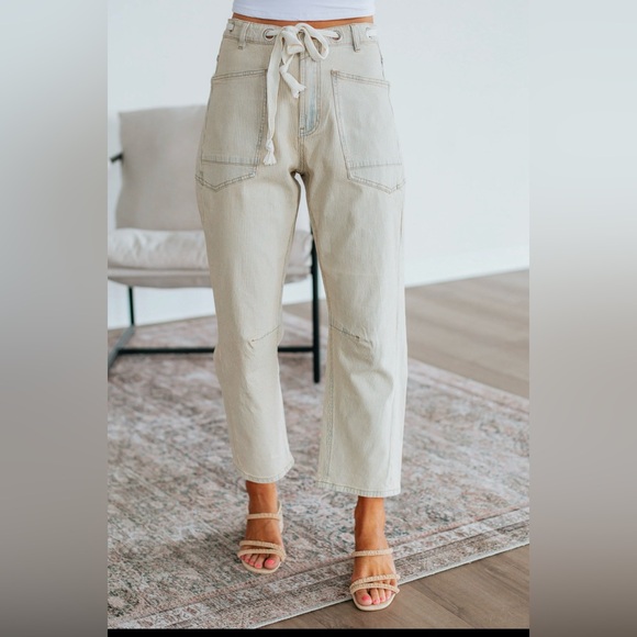 Denim - Women's Cream Jeans